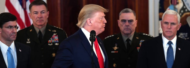 SAUL LOEB / AFP Donald Trump fala sobre a crise com o Irã, Washington, DC, 08/01/2020. Foto: Saul Loeb / AFP