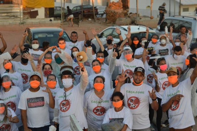 arquivo pessoal Daniel Ribeiro e equipe de voluntários do projeto 'Caça-Fome'