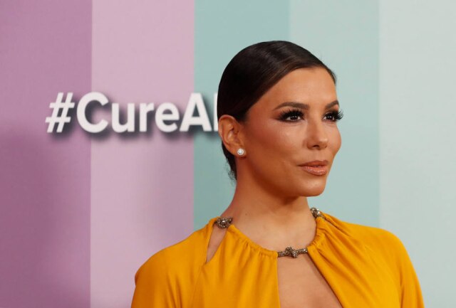 Mario Anzuoni/ Reuters Eva Longoria no baile de gala amfAR Gala, em Los Angeles, em outubro