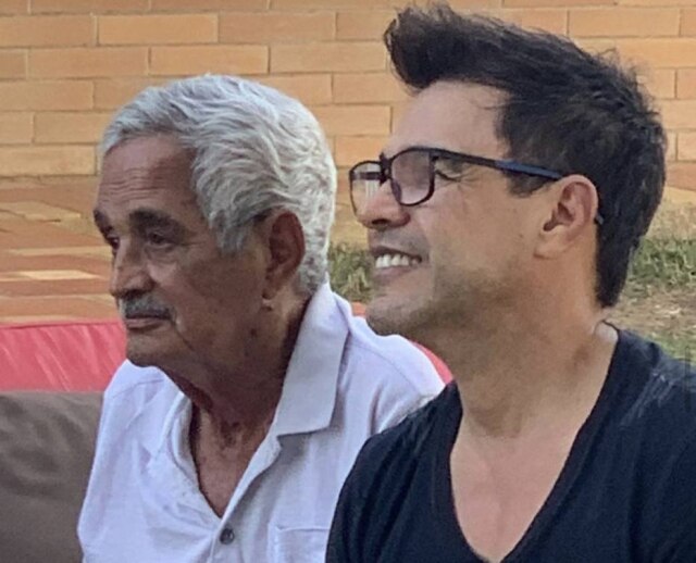 Instagram/@zezedicamargo Zezé di Camargo e o pai Francisco, que morreu aos 83 anos de idade, em novembro de 2020