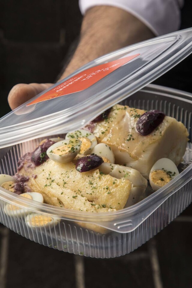 Cantaloup Páscoa na caixa. Bacalhau do Cantaloup para viagem