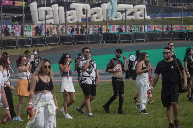 Taba Benedicto/Estadão Lollapalooza 2022 acontece entre esta sexta-feira, 25 e domingo, 27, no Autódromo de Interlagos, na Zona Sul de São Paulo.