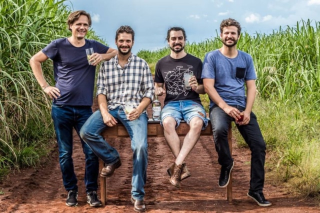 Leo Feltran|Divulgação Criadores do gim Virga: Joscha Niemann, Gabriel Foltran, João Leme e Felipe Januzzi.