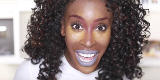 Youtube/ Jackie Aina O tutorial que parecia comum, na realidade havia sido feito com cores estranhas