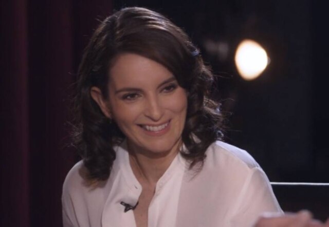 Netflix A atriz, comediante e roteirista Tina Fey durante sua participação no 'My Next Guest Needs No Introduction With David Letterman', disponível na Netflix.