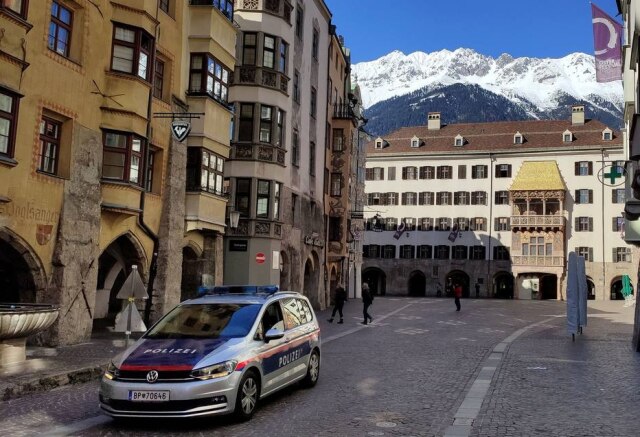 REUTERS/Stringer Policia da provícia de Tirol, na Áustria