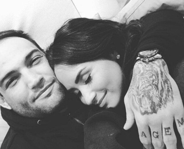 www.instagram.com/bombatuf/ Casal está junto desde o início do ano.