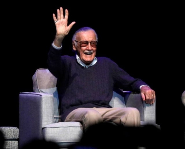 Mario Anzuoni/Reuters No Twitter, Stan Lee mandou mensagem para J.K. Rowling perguntando se a autora quer alguns personagens da Marvel emprestados para darem aula em Hogwarts