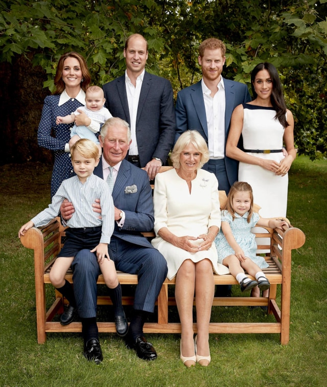 Chris Jackson / Getty Images / Clarence House / Handout via Reuters Fotos da família real foram divulgadas para comemorar o aniversário de Charles.