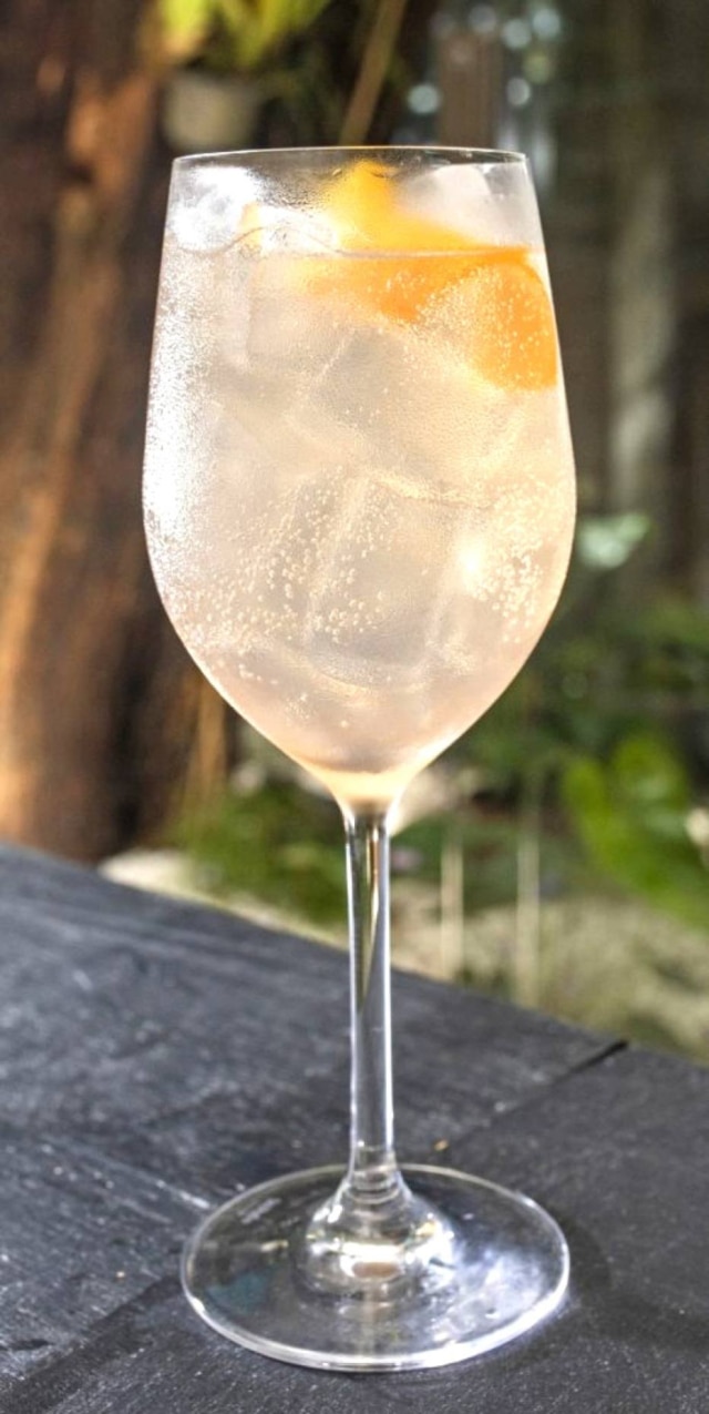 Fernando Ctenas Cachaça tônica: amburana rosé.