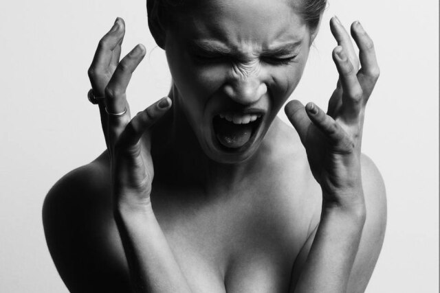 Unsplash Família de pacientes com Transtorno Obsessivo Compulsivo também precisam de cuidados.