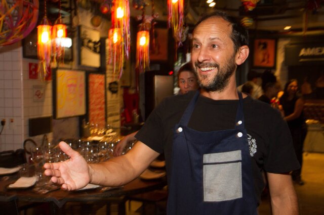Silvana Garzaro/Estadão Peruano Pedro Miguel Schiaffino, chef dos restaurantes Malabar e Ámaz, em Lima.