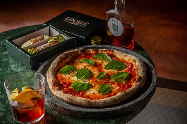 Locale NO Locale, quem pedir uma pizza no salão neste sábado ganha um cannoli para a sobremesa