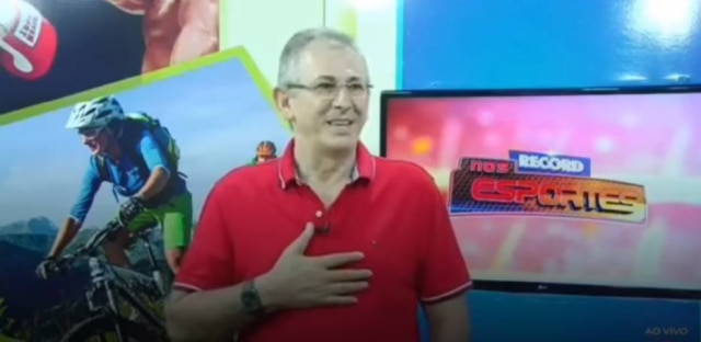 Cena do programa 'Record nos Esportes'/TV Conquista Apresentador passa mal ao vivo durante programa da afiliada da Record TV no Mato Grosso.