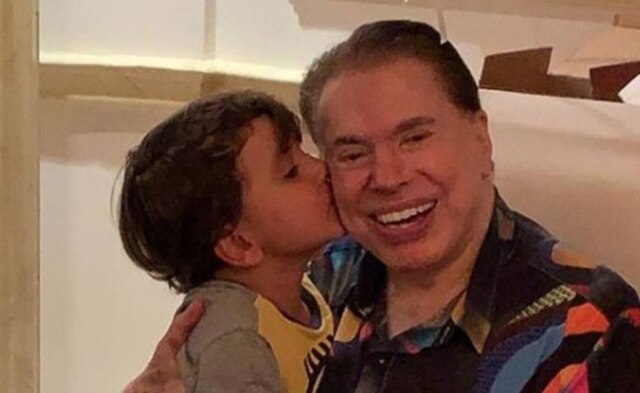 Instagram/@patriciaabravanel Dia dos Pais: Silvio Santos e o neto Pedro, de quatro anos, filho de Patrícia Abravanel.