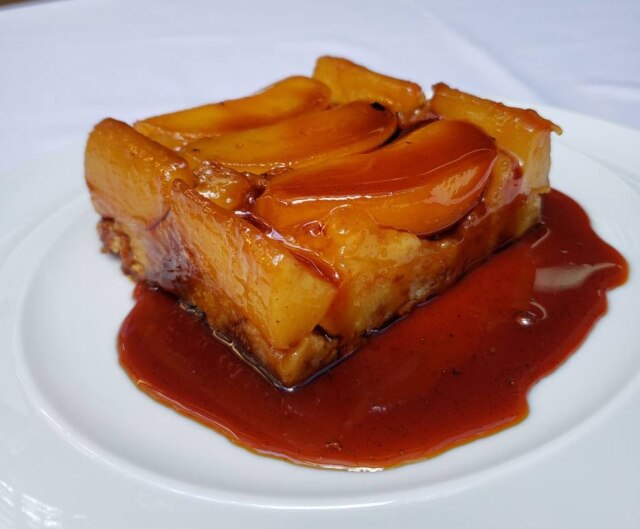 Renata Romanholi Tarte tatin de peras.