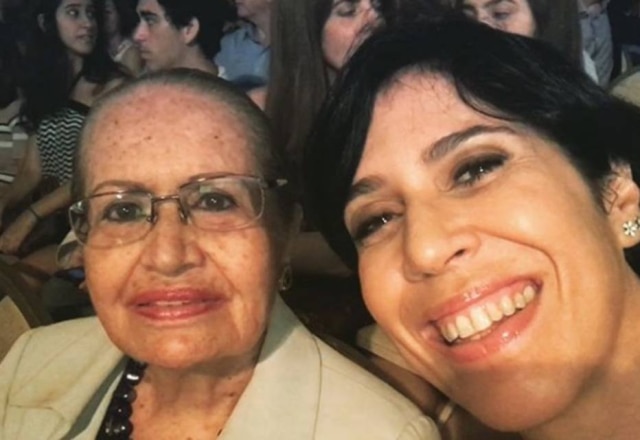 Instagram / @mcgueiros Maria Clara Gueiros ao lado da mãe, Albertina, que morreu nesta sexta-feira, 2 de outubro de 2020