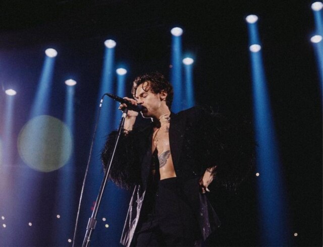 Instagram/@harrystyles Harry Styles faria shows em São Paulo e no Rio em 2020, mas todos foram adiados