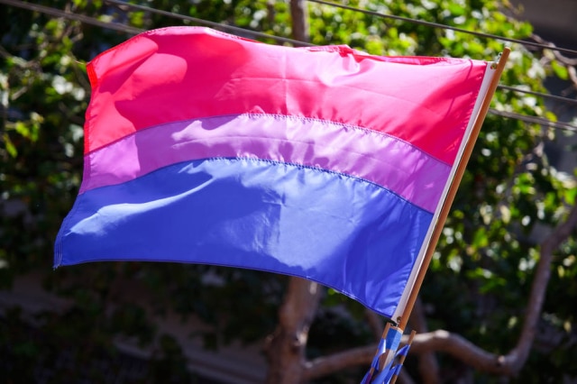 Creative Commons É comum que os bissexuais se sintam pouco representados dentro da comunidade LGBT