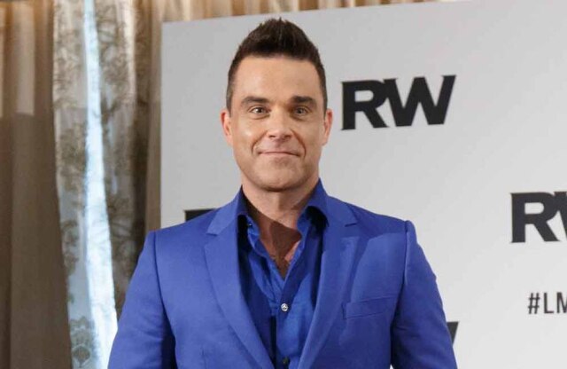 Divulgação Robbie Williams attends press conference for upcoming 'Let Me Entertain You' Tour 2015. Robbie Williams said, "Australia - Let Me Entertain You 2015. Me: Robbie Williams. You: the audience. Let's have some fun together, like old times!" Robbie Williams was last in Australia in 2014 for The Swing Tour Live, which was something of a departure from Robbie's juggernaut 2006 Close Encounters world tour, which saw the pop superstar perform his biggest hits to over 500,000 Aussies in stadiums across the country.
