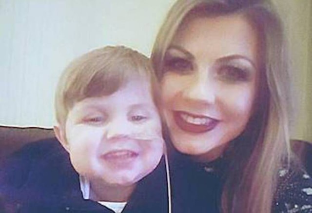 Reprodução Joe Lamont e Sarah, sua mãe.