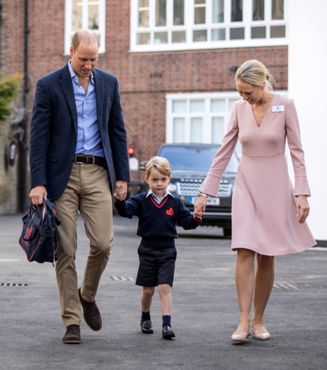 REUTERS/Richard Pohle/Pool Príncipe George em seu primeiro dia de aula na Thomas's Battersea, em Londres.
