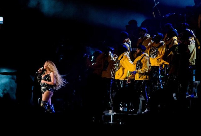 Kyle Grillot/ AFP O show de Beyoncé no festival Coachella durou quase duas horas