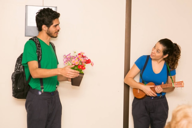 Divulgação ONG leva teatro para hospitais.