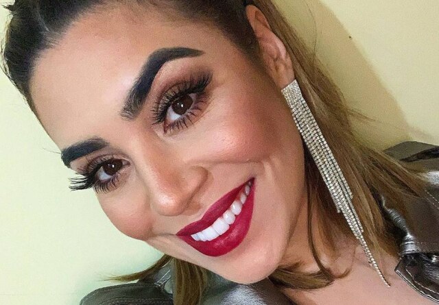Instagram / @naiaraazevedo Naiara Azevedo