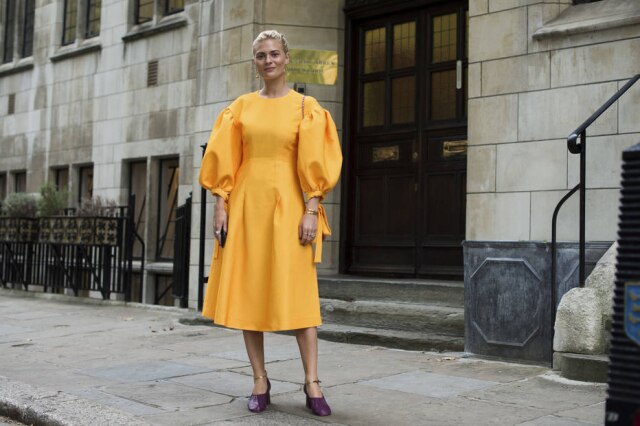 Marcy Swingle/The New York Times Pandora Sykes, editora de moda do Sunday Times, durante a Semana de Londres.
