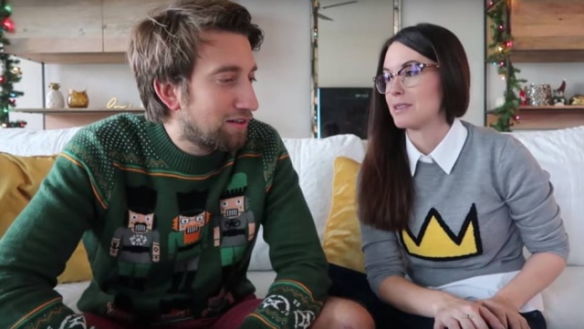 YouTube/MegTurney Um casal de youtubers norte-americanos teve sua casa invadida por um atirador que queria matar um deles