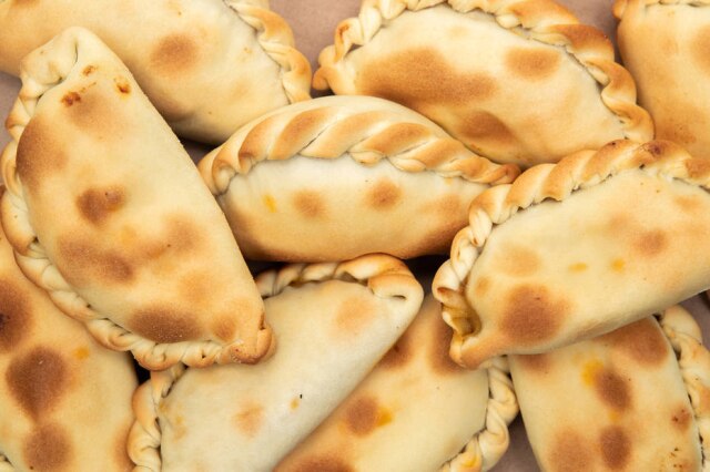 Daniel Teixeira/Estadão Júri do Paladar percorreu 50 quilômetros em dois dias, provou 51 empanadas de carne, em onze endereços
