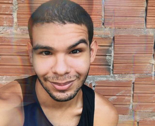Instagram/@Vyniof O estudante Vinicius, de 23 anos, mais conhecido como Vyni, se declara 'influencer de baixa renda'