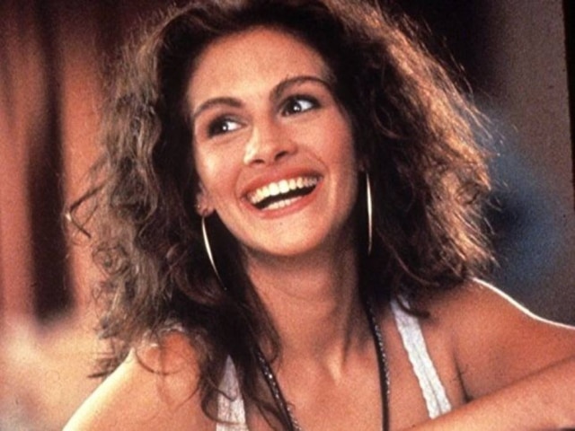 Reprodução de cena 'Uma Linda Mulher' (1990) /Touchstone Pictures A atriz Julia Roberts é adepta do permanente no filme 'Uma Linda Mulher', de 1990