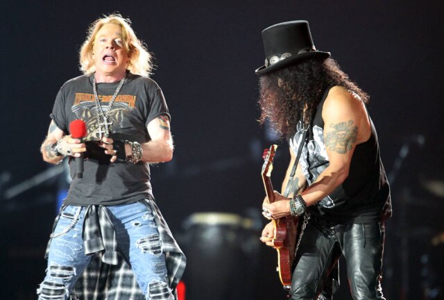 Werther Santana/ Estadão Axl Rose e Slash durante o show do Guns N' Roses no Allianz Parque, em 2017