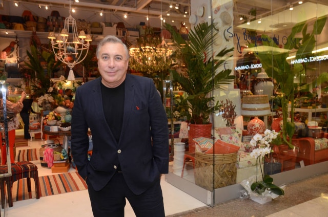 Divulgação O arquiteto Sig Bergamin, que abriu loja temporária no Shopping Iguatemi
