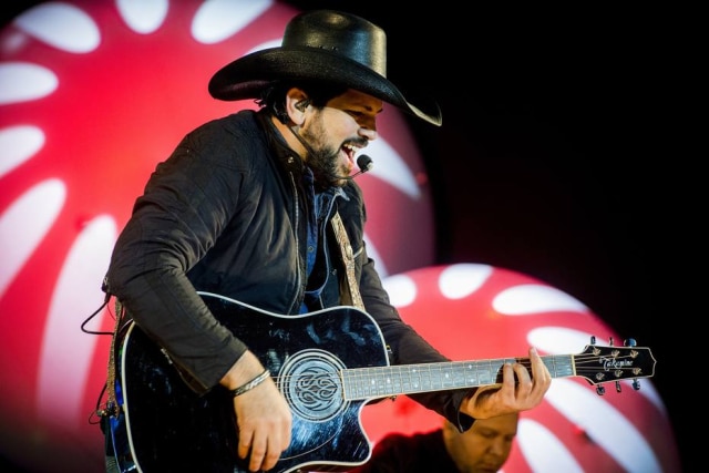 Cade Fernandes
