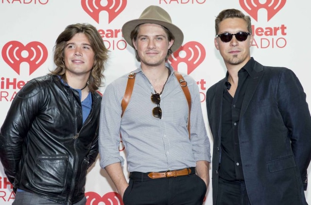 Eric Jamison / Invision Taylor Hanson (centro), da banda Hanson, anunciou que será pai pela sétima vez