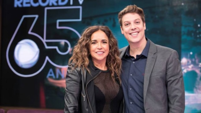 Divulgação/Record TV A cantora Daniela Mercury e o apresentador Fábio Porchat.