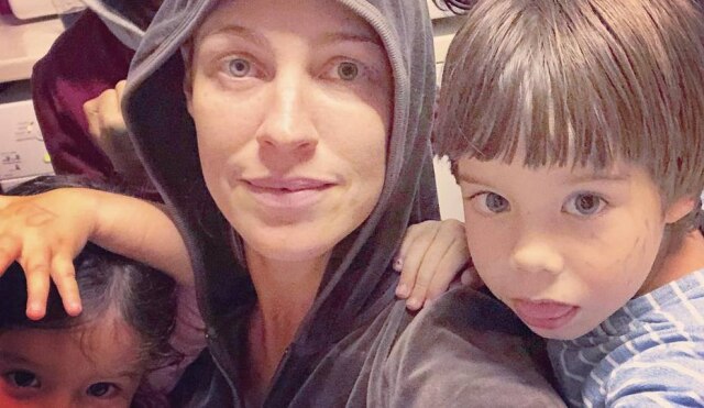 Instagram / @luapio Luana Piovani ao lado de seus filhos.