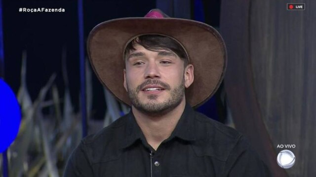 Reprodução/Record TV O modelo mineiro Lucas Viana é o vencedor de 'A Fazenda' 2019, da Record TV.
