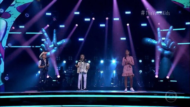 Reprodução / GloboPlay Edu Lima Sanfoneiro, Jhonny Diniz e Ruany Keveny cantaram 'Espumas ao Vento'; Gaby Amarantos escolheu Ruany para a próxima fase.