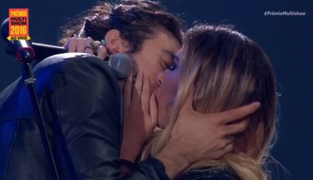Reprodução/Multishow Tatá Werneck brinca com boatos de que está namorando Tiago Iorc.
