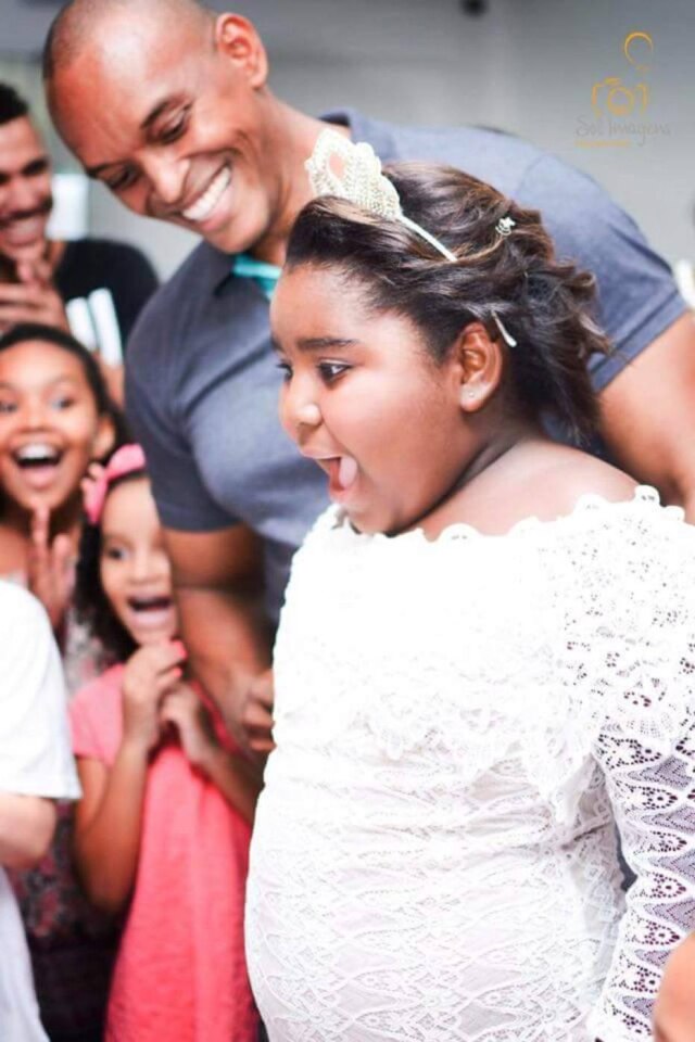 Sol Imagens/Foto cedida por Érika Sousa Ana Luíza ficou muito feliz com a festa que recebeu com a ajuda de doações.