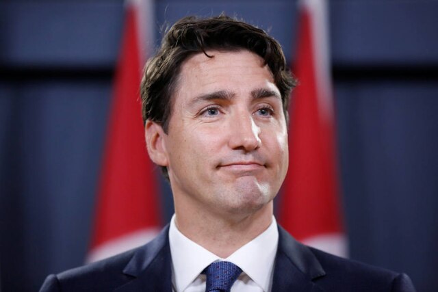 REUTERS/Chris Wattie Justin Trudeau posou ao lado de elenco do X-Men.