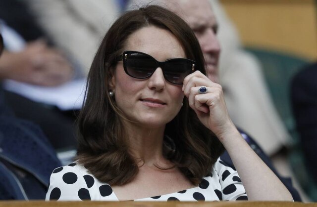 AFP PHOTO / Adrian DENNIS Por quase dez anos, Kate manteve o cabelo comprido