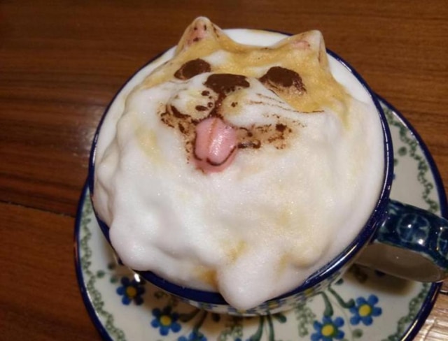 Facebook/My-cofi-116728305117302 Um café em Taiwan se especializou em fazer arte na espuma de leite dos seus lattes.