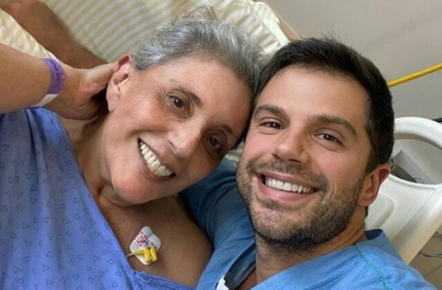 Instagram / @dudanagle Leda Nagle ao lado do filho, Duda Nagle, internada em hospital com covid-19