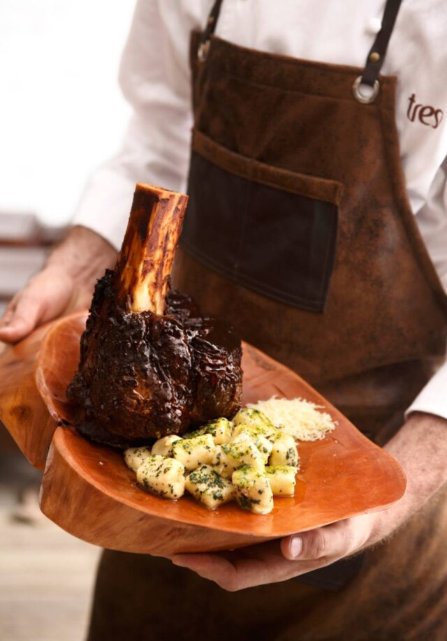 Carol Gherardi Da panela. Ossobuco com nhoques de batata na manteiga de sálvia.