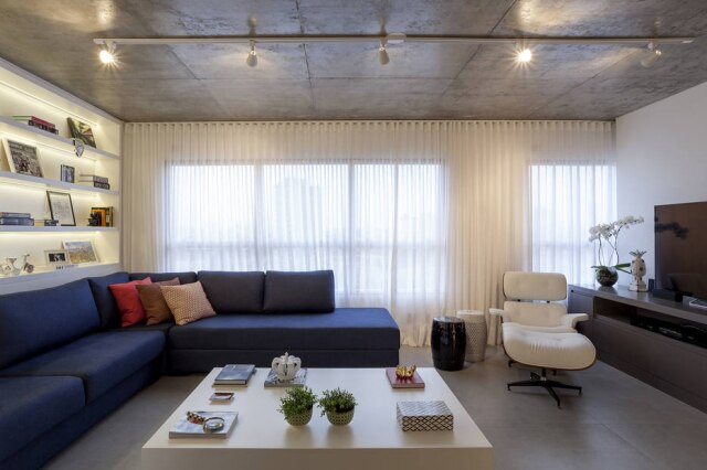 Julia Ribeiro Apartamento de 70 m² ganhou decoração industrial após reforma